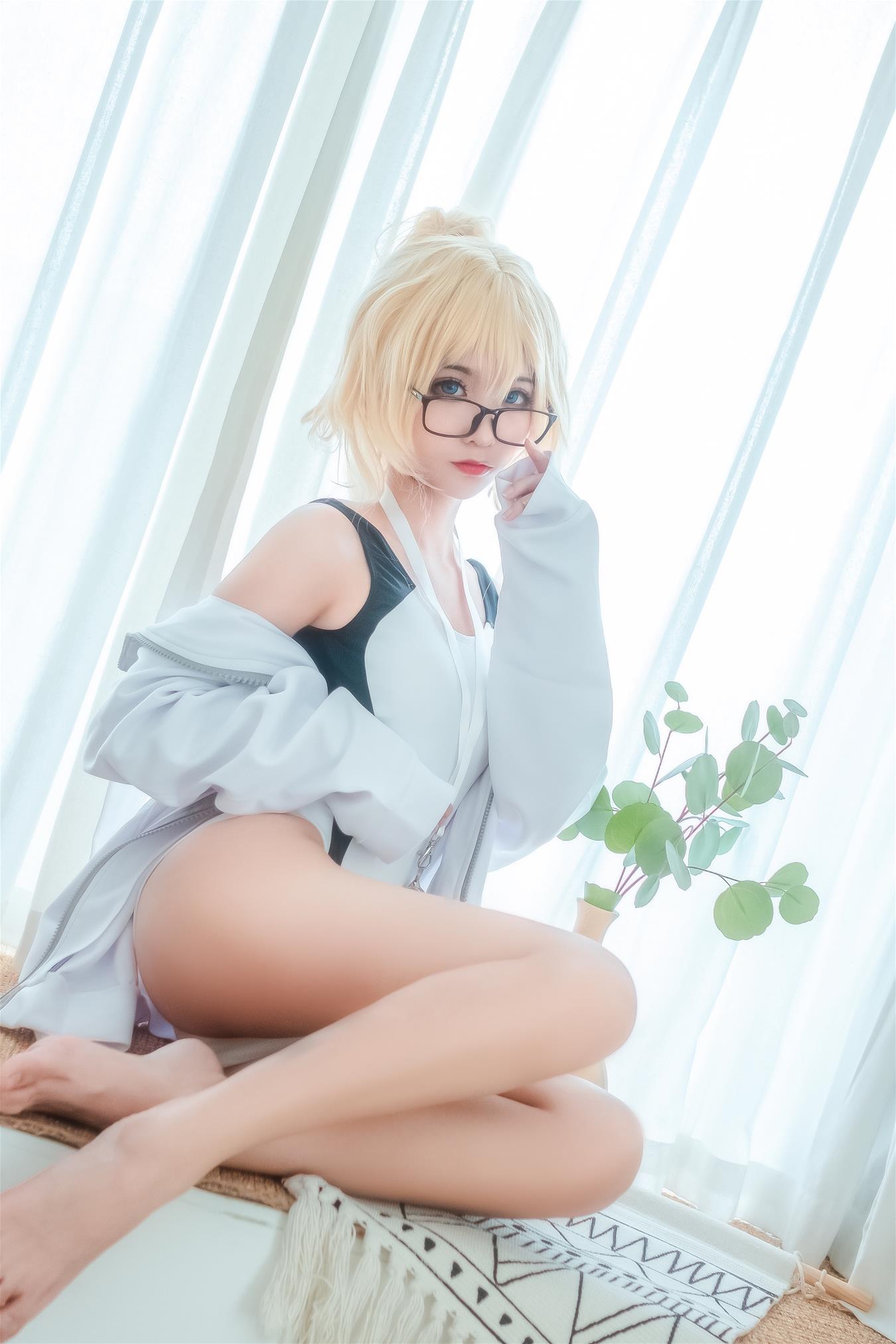 蠢沫沫 贞德 [40P-344MB]