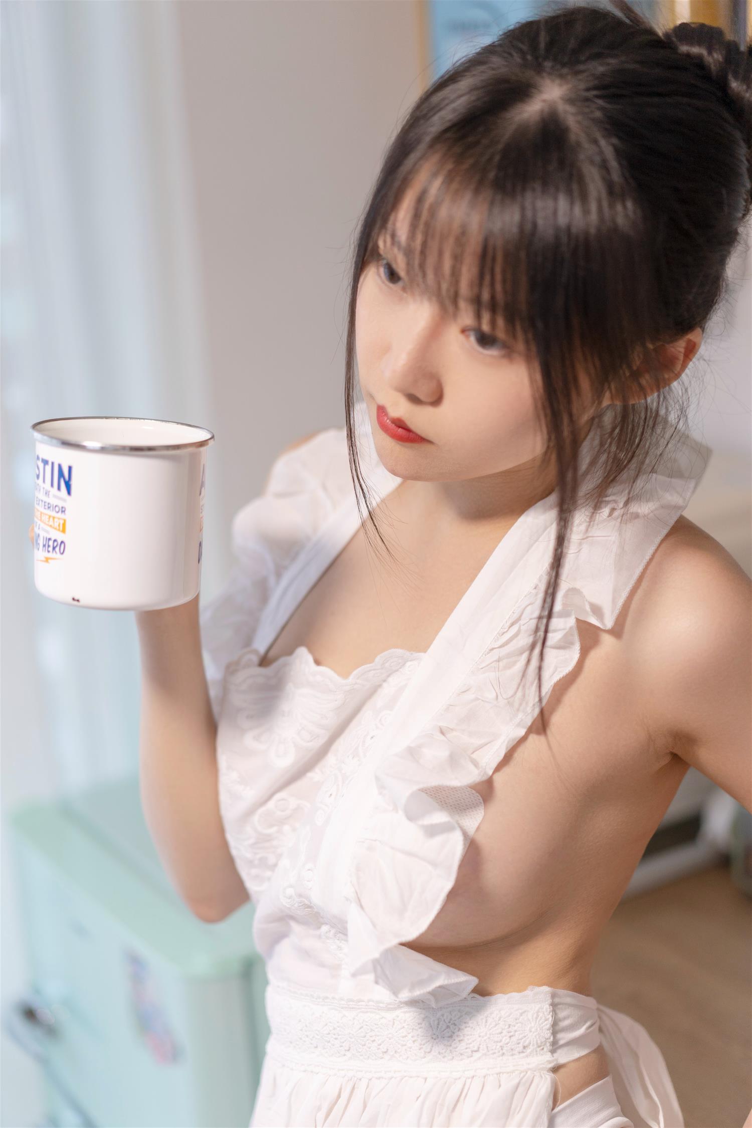 香草喵露露 厨娘 [55P1V-3.91GB]