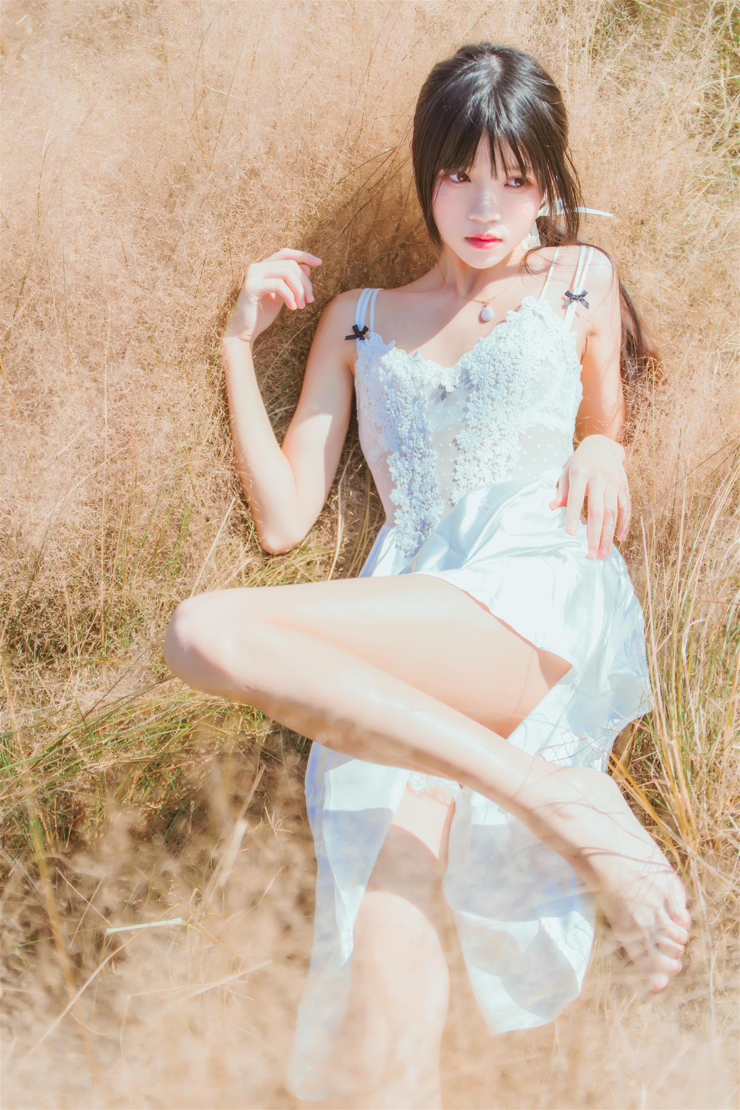 桜桃喵 冬眠 白裙上 [48P-674MB]