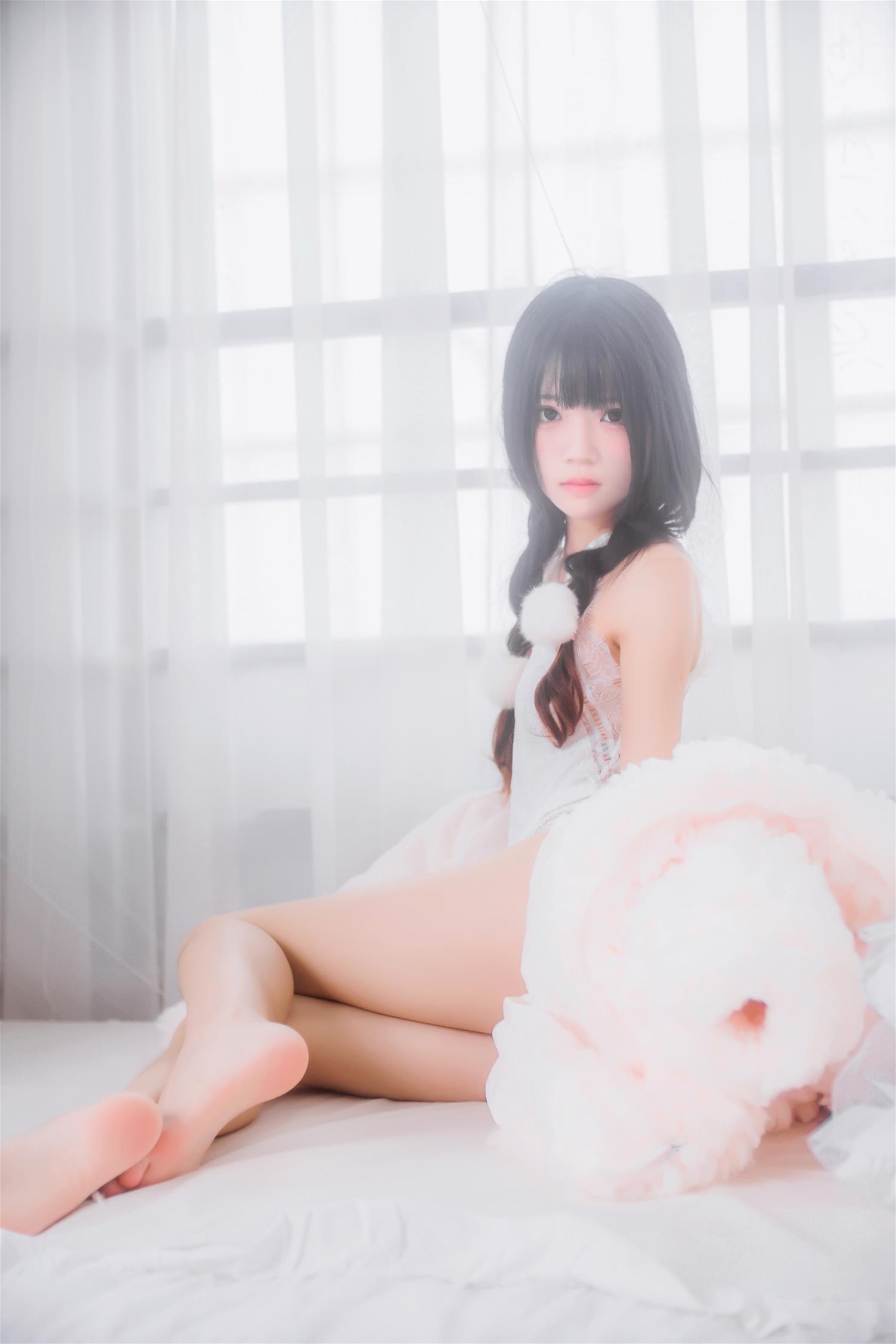 桜桃喵 冬眠 纯白私房 [46P-385MB]