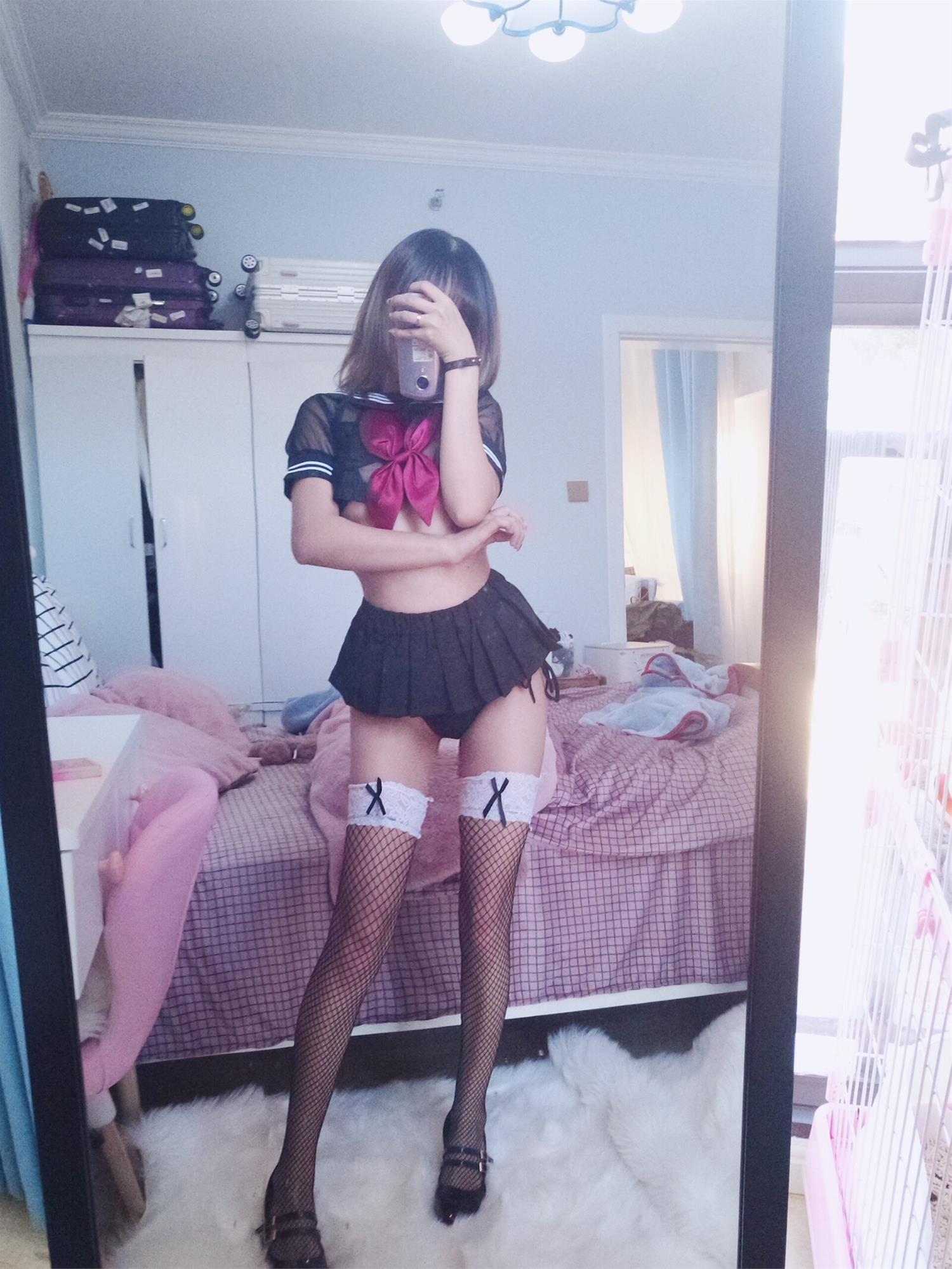 过期米线线喵 jk黑丝 [17P-22MB]