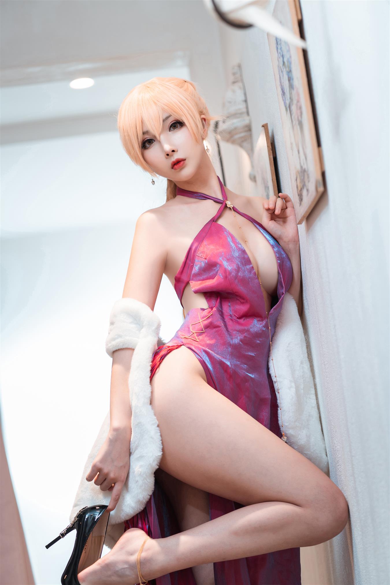 rioko凉凉子 OTS-14礼服 [25P1V-233MB]