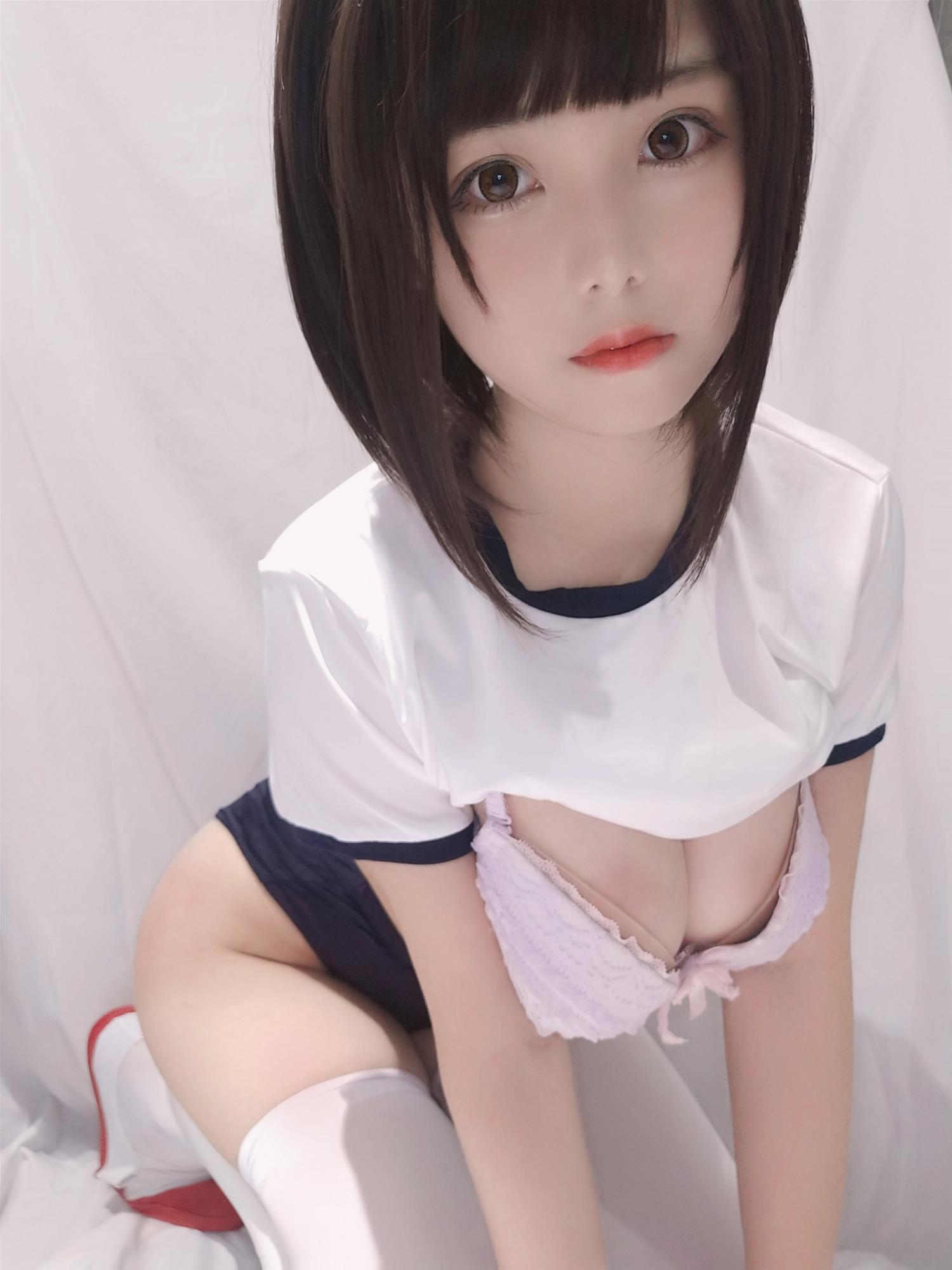 蜜汁猫裘 白色体操服 [31P7V-80MB]