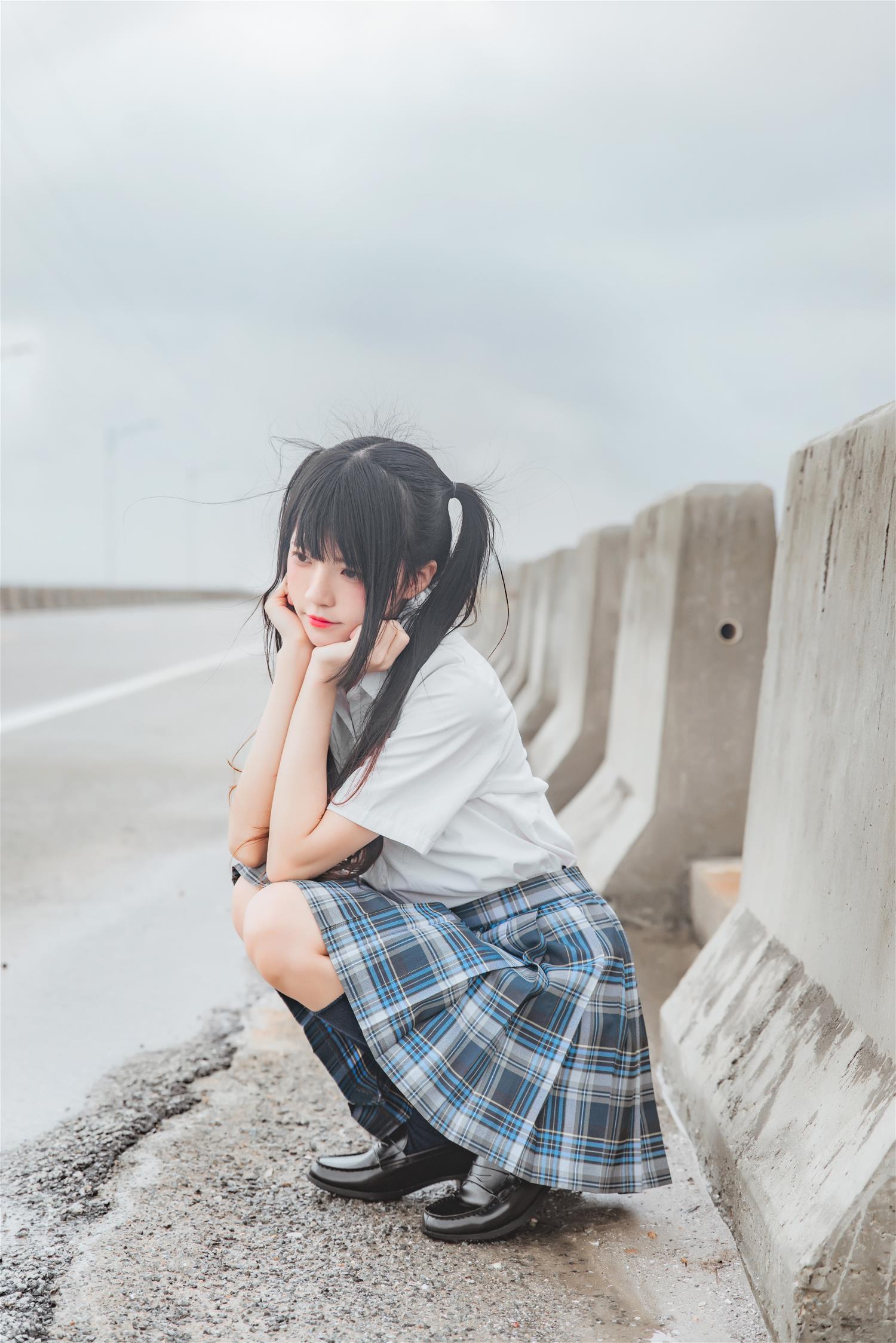 桜桃喵 耳畔的风 [27P-377MB]