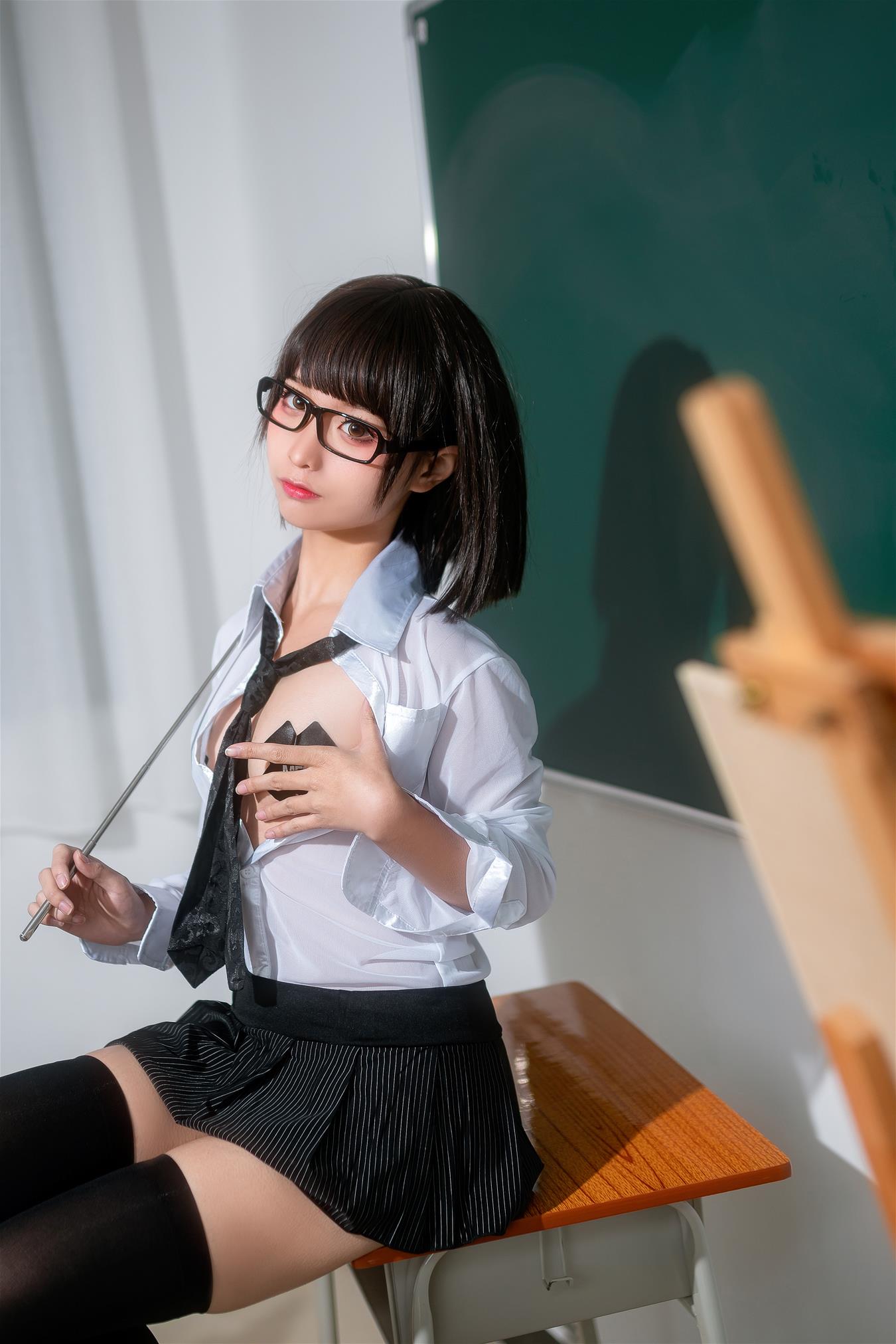 蠢沫沫 教师 [26P-351MB]