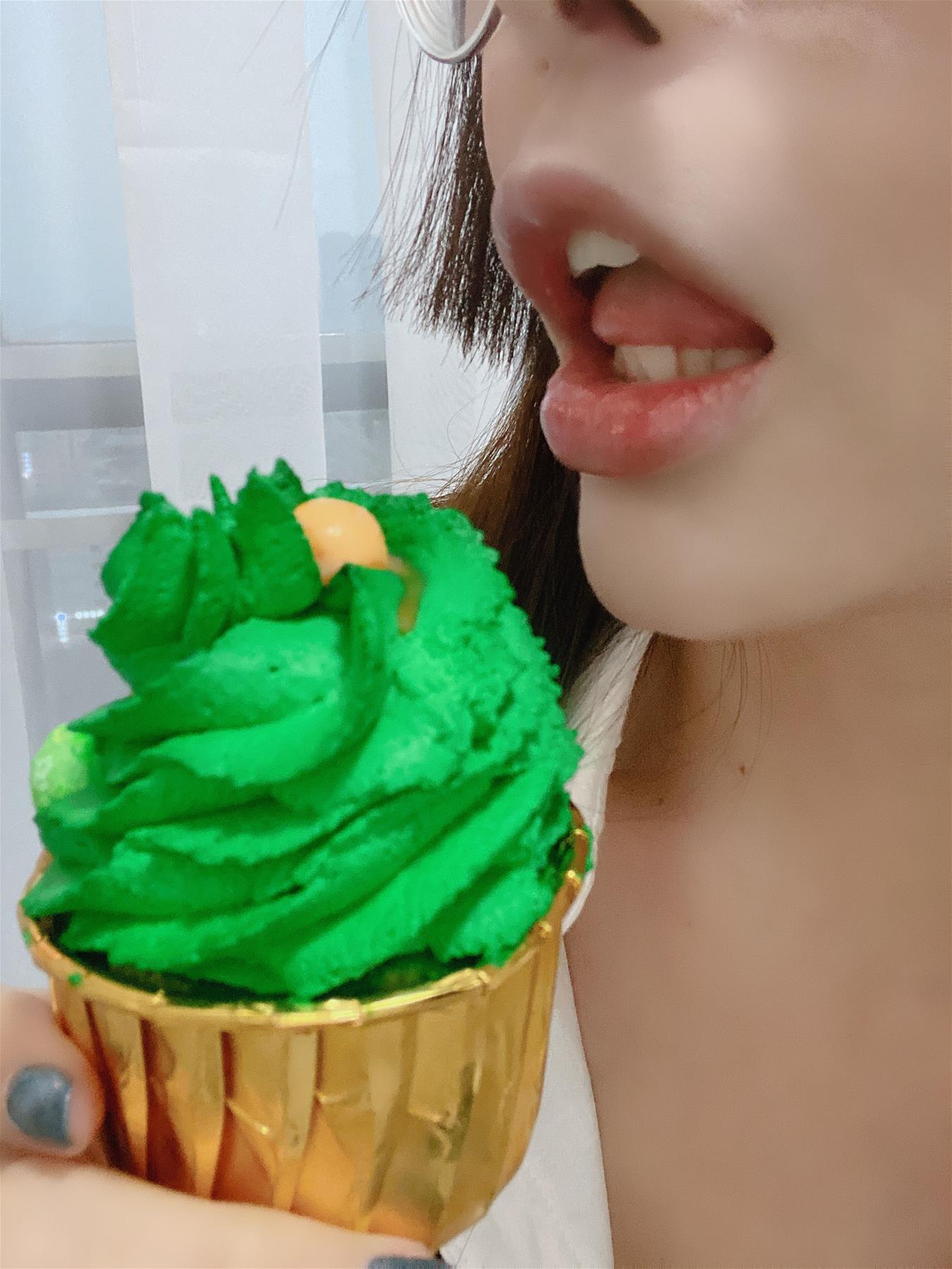 秋和柯基 圣诞自拍 [15P1V-669MB]