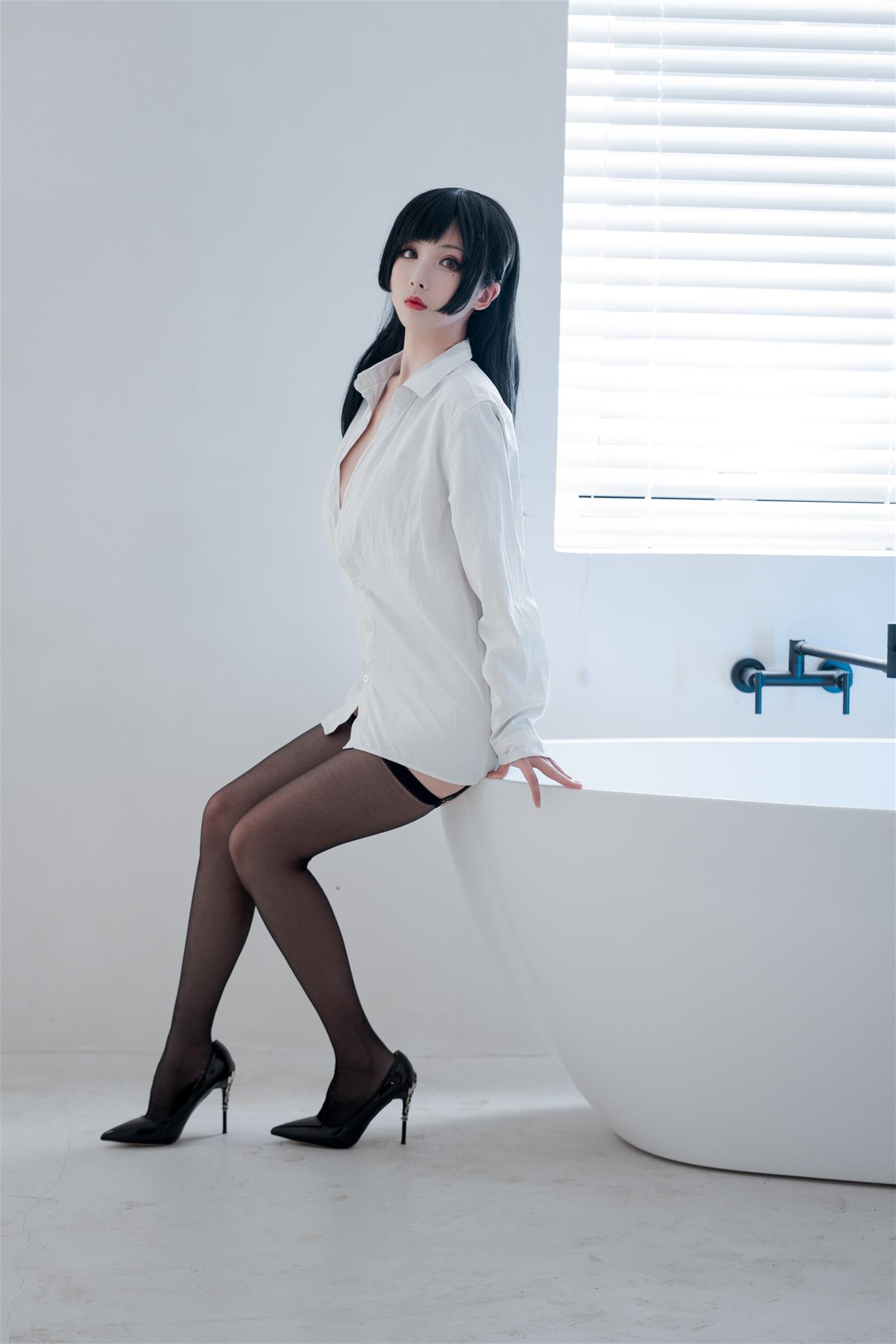 rioko凉凉子 男友衬衣 [25P-216MB]