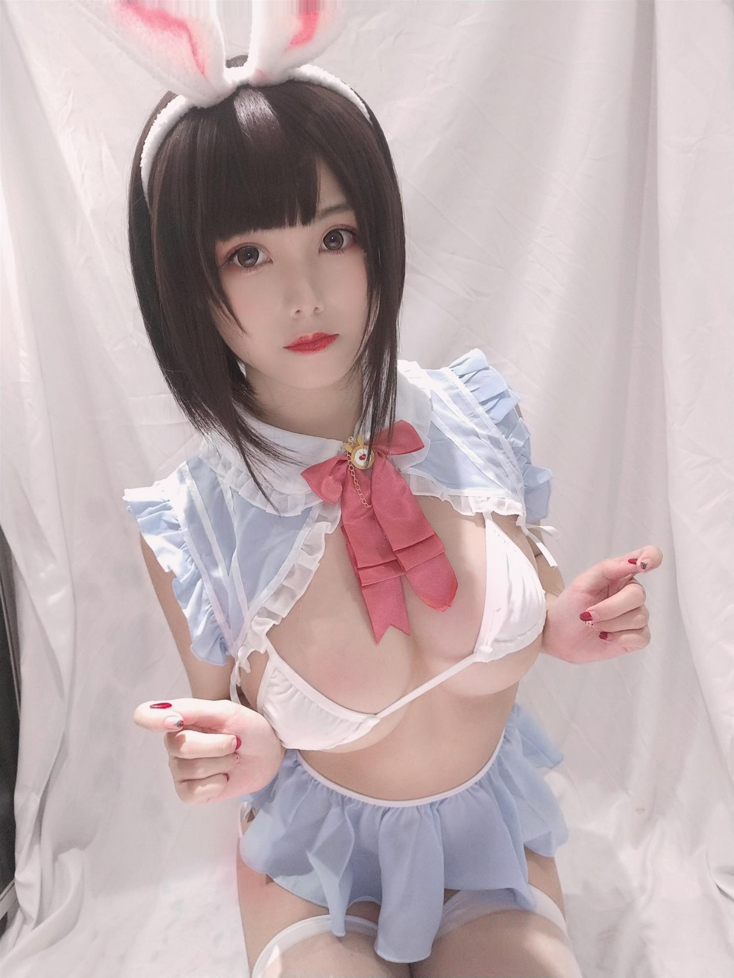 蜜汁猫裘 小白兔自拍档 [30P3V-95MB]