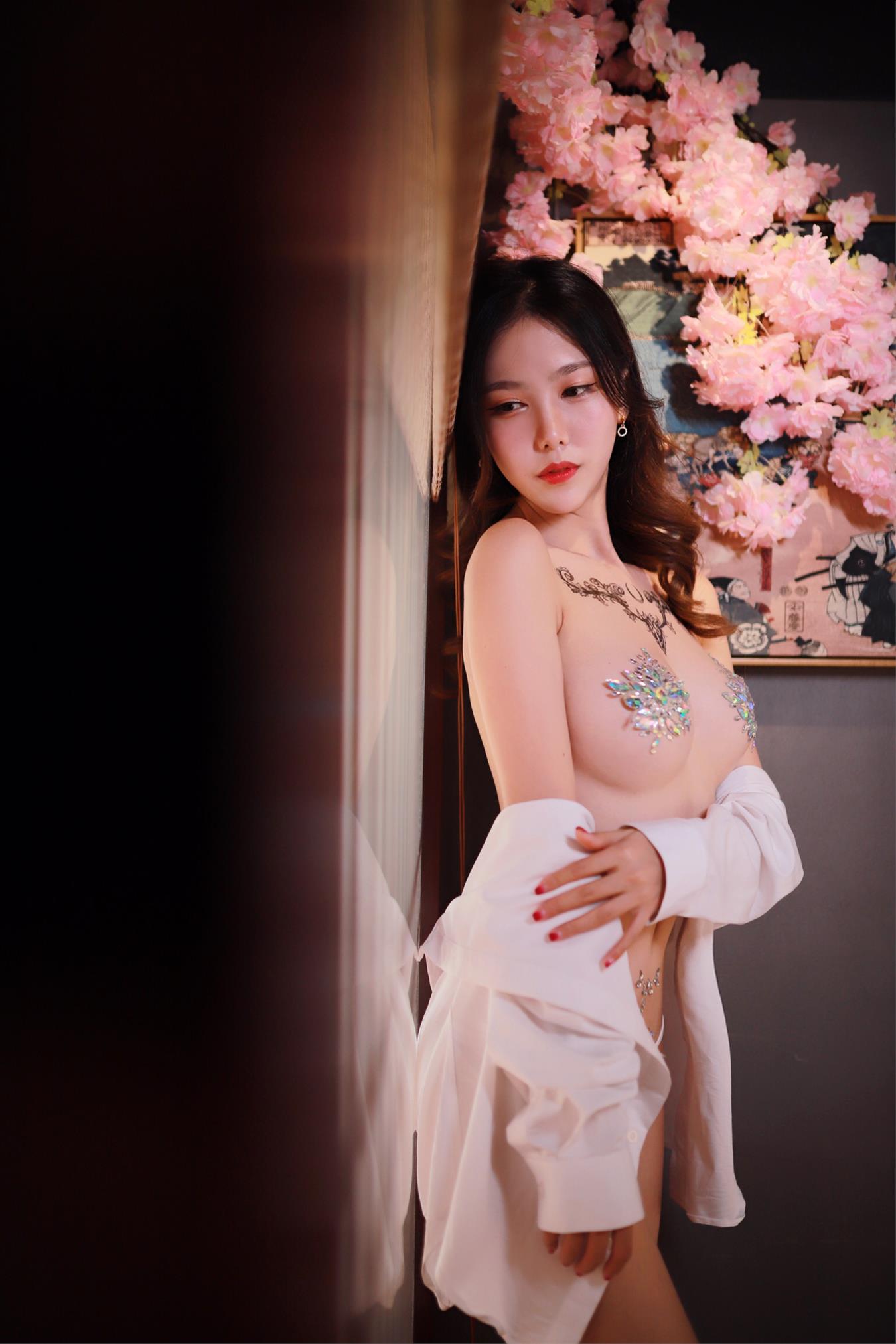 抖娘-利世 钻 [40P-95MB]