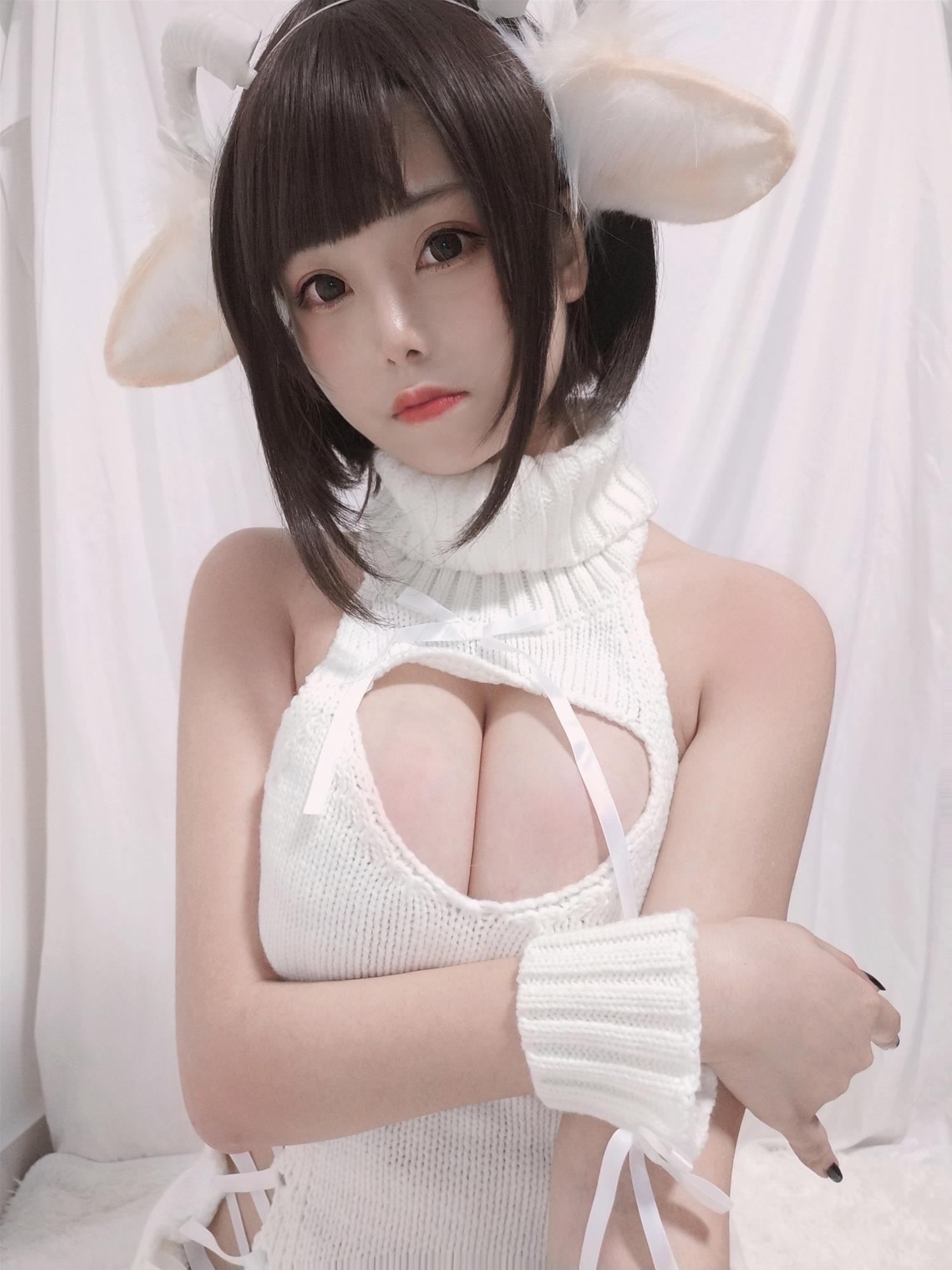 蜜汁猫裘 白丝毛衣 [40P3V-152MB]