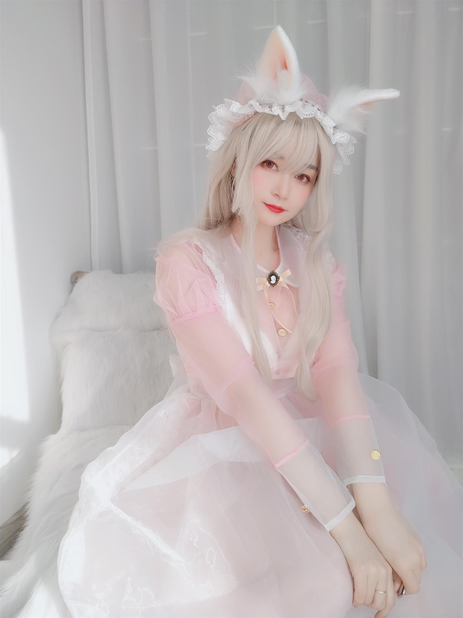 Coser小姐姐 白银81 女仆小兔子 [85P3V-494MB]