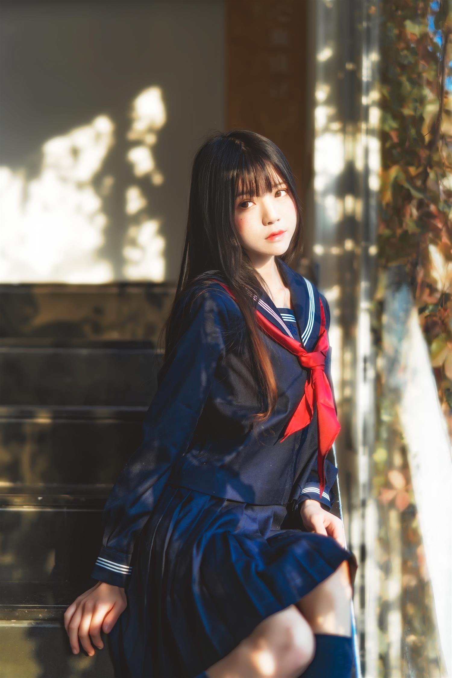 桜桃喵 小小少女 黑色水手服 [50P-747MB]