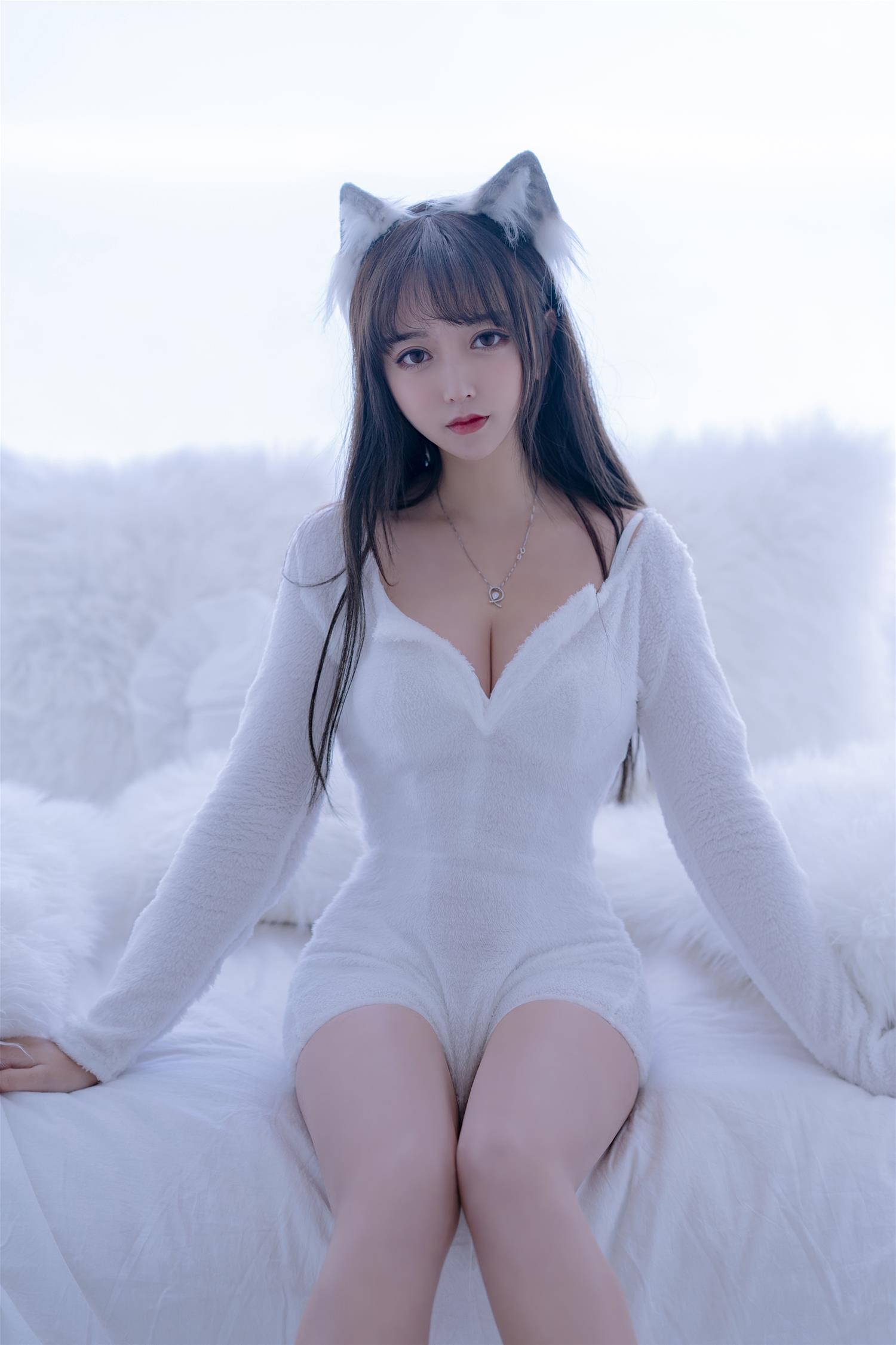 过期米线线喵 小白狼 [56P-76MB]