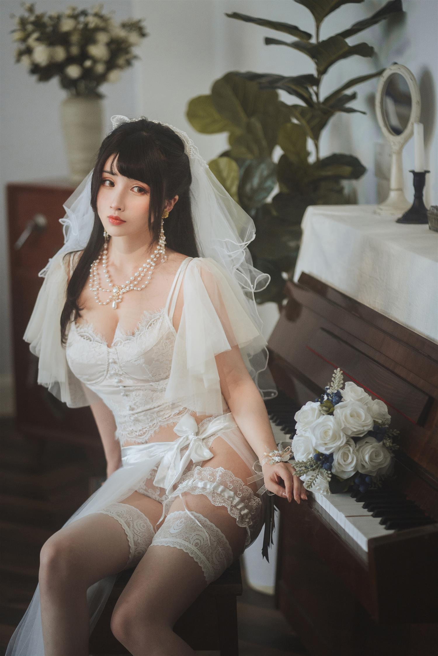 rioko凉凉子 透明婚纱 [39P-204MB]