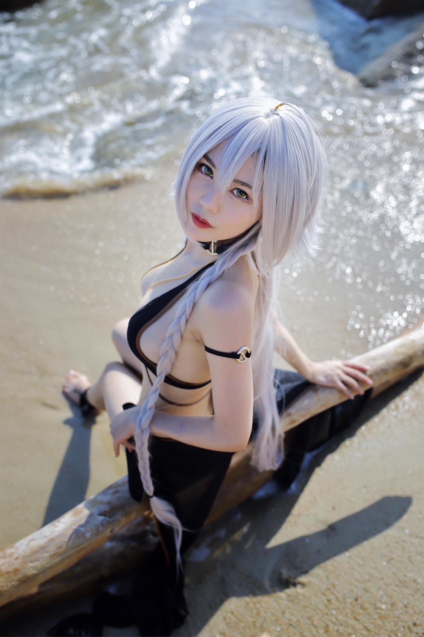 抖娘-利世 黑贞德泳装 [40P-135MB]