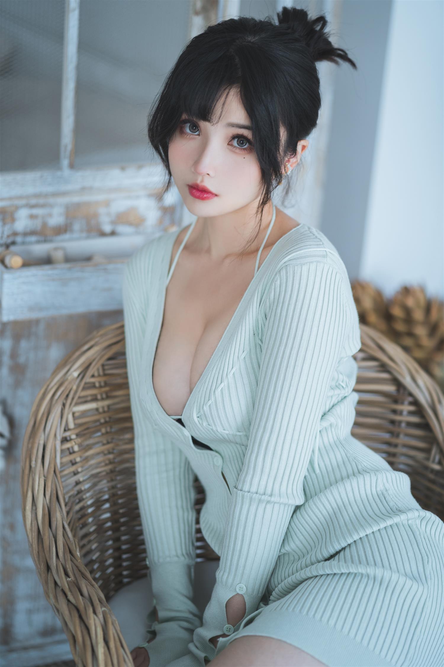 rioko凉凉子 人妻毛衣 [54P-508MB]