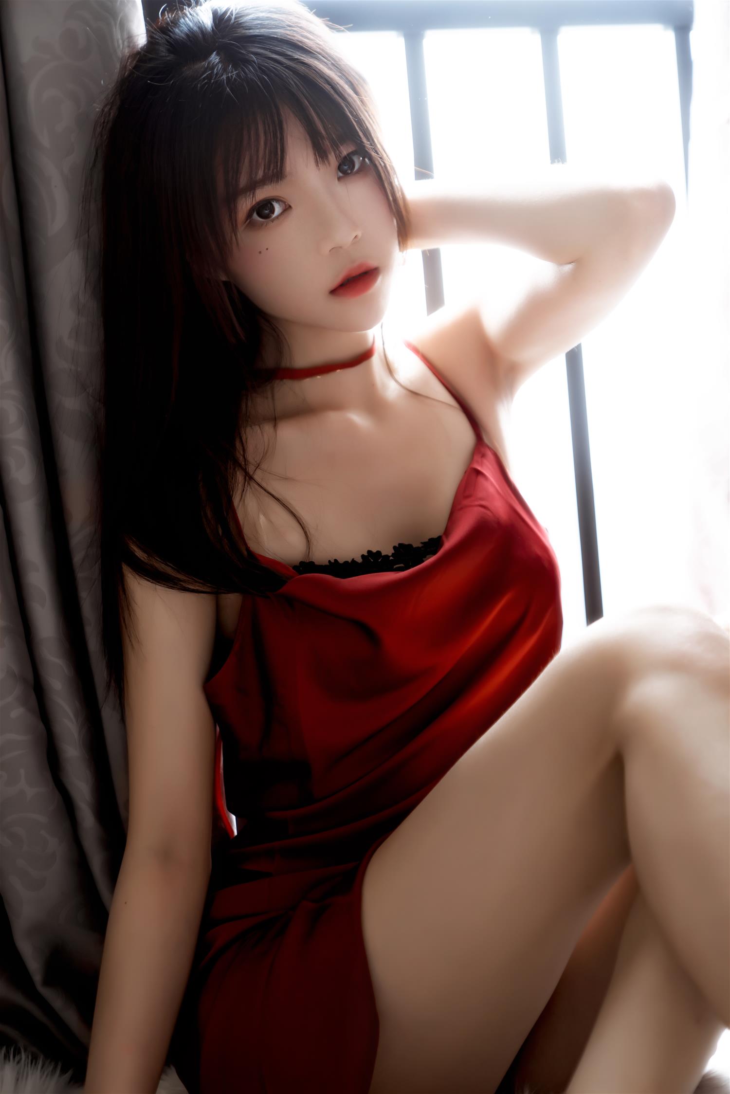 桜桃喵 千丝万缕的红01 [35P-578MB]