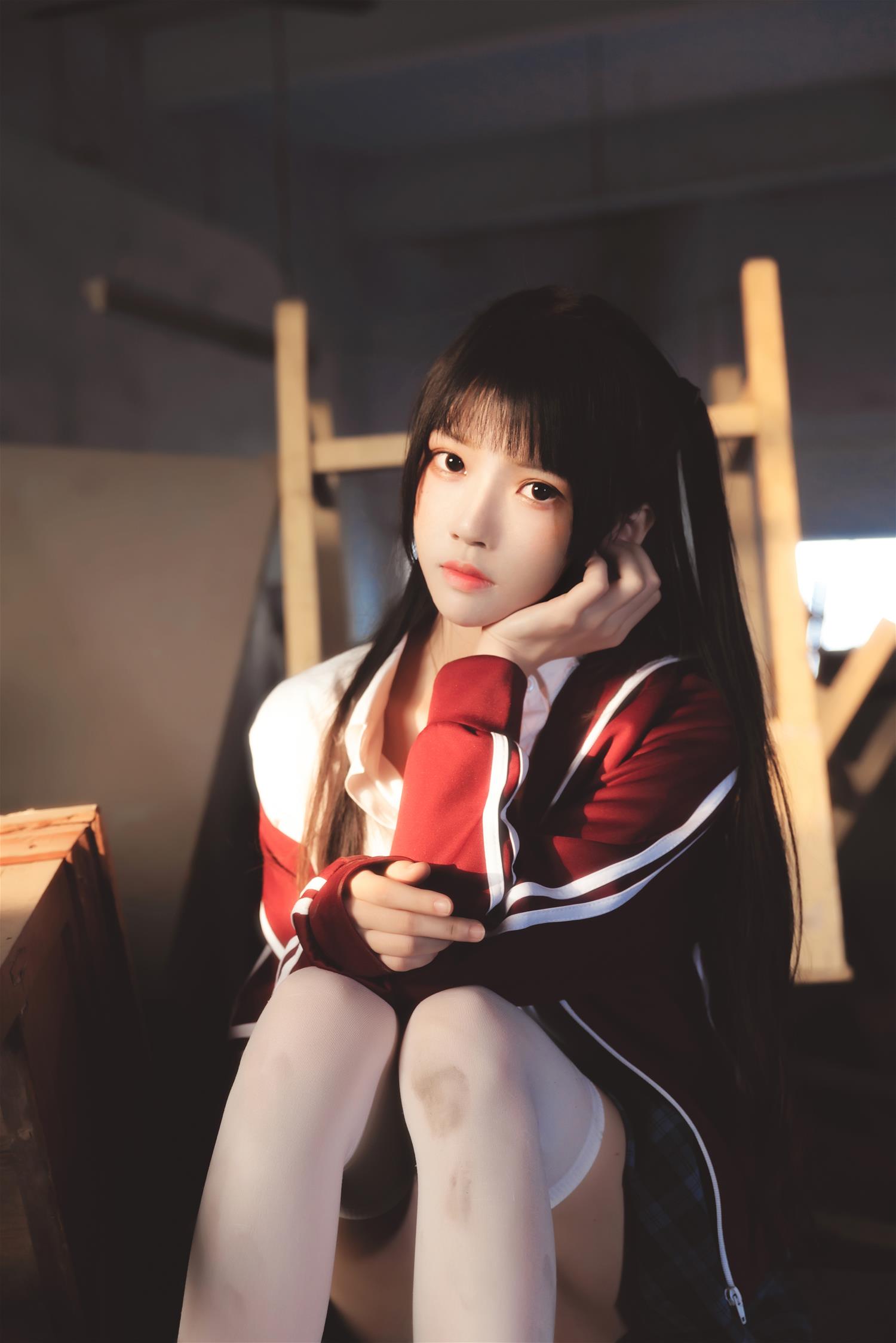 桜桃喵 未熟3 废弃教室 [38P-718MB]