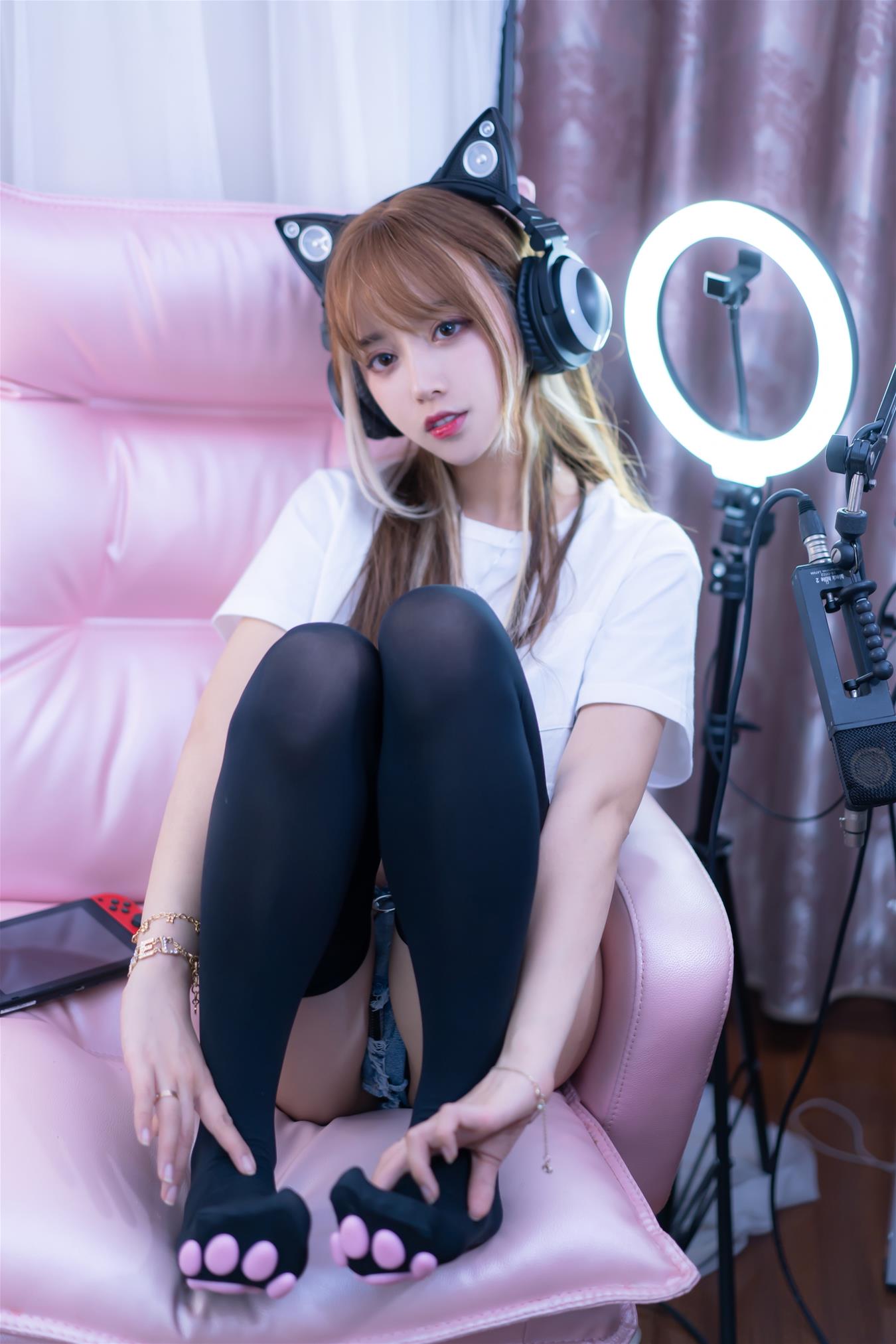 过期米线线喵 电竞猫咪 [74P-113MB]