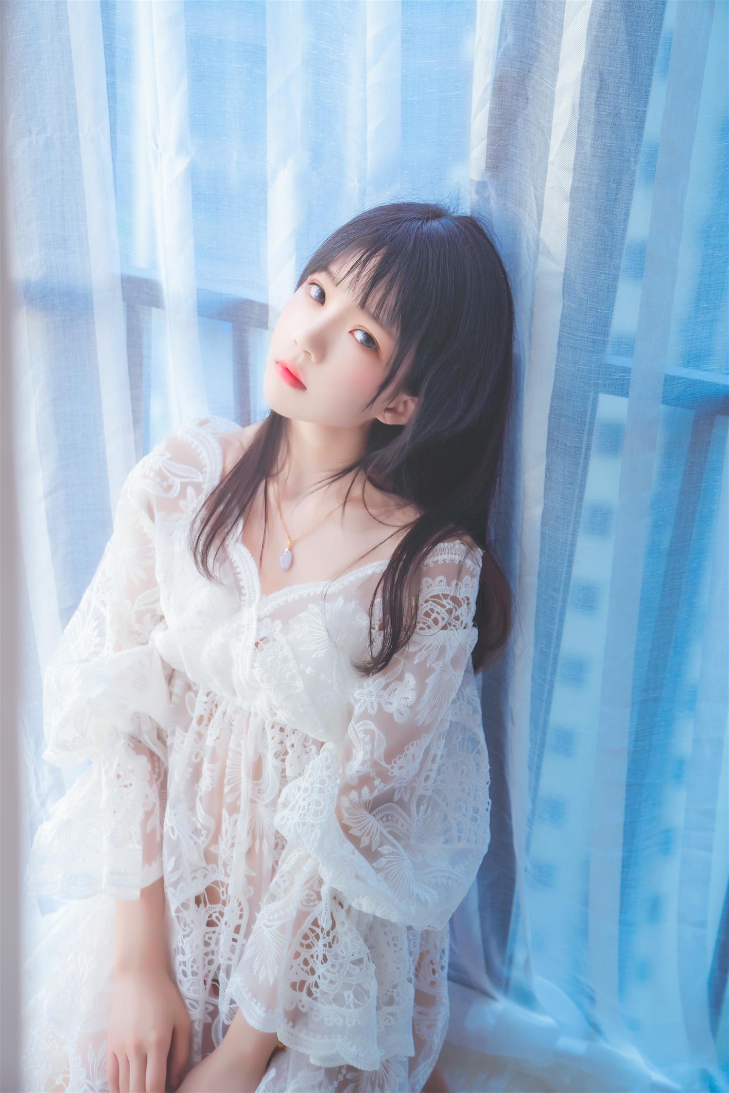 桜桃喵 初雪 [45P-915MB]