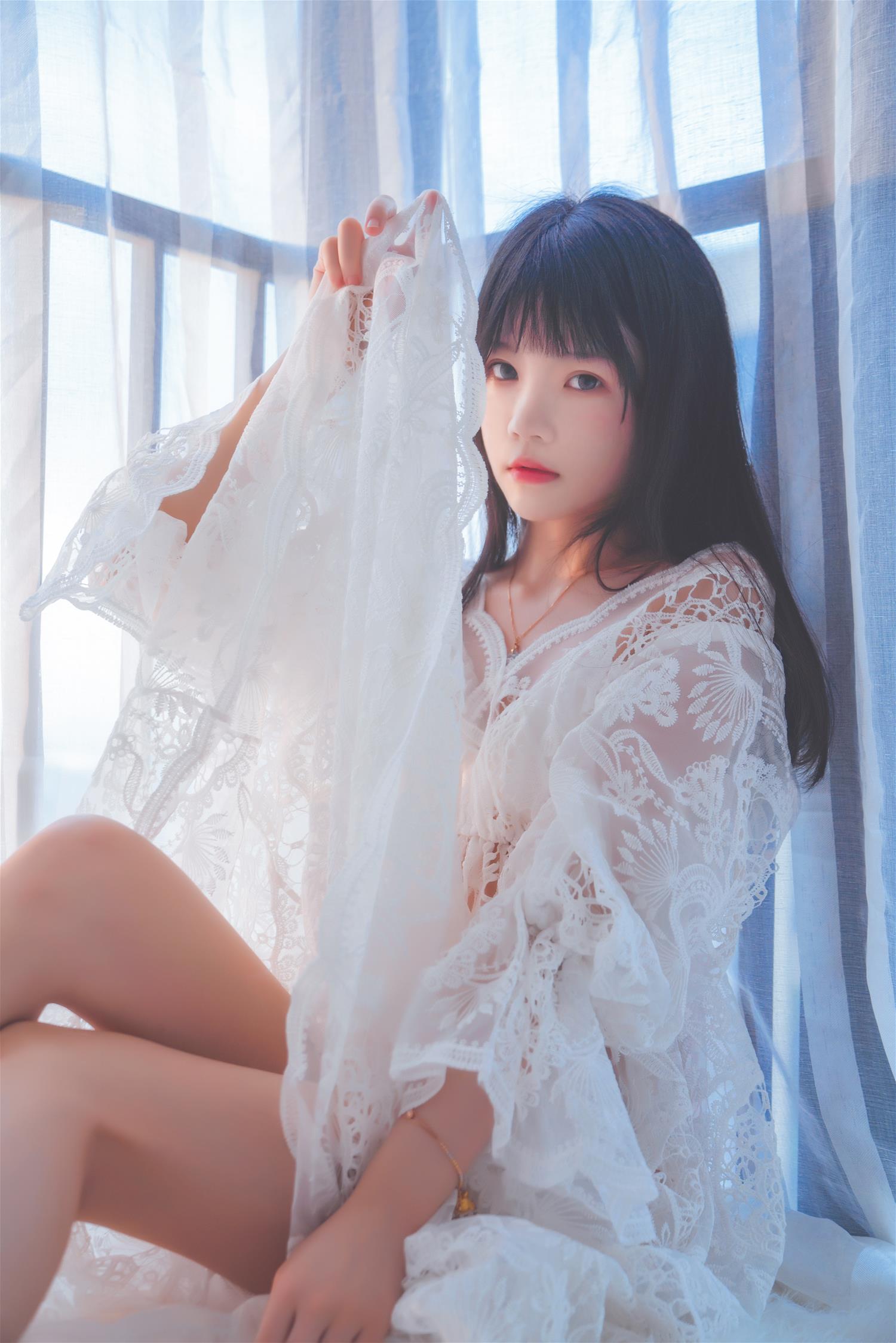 桜桃喵 初雪 [45P-915MB]