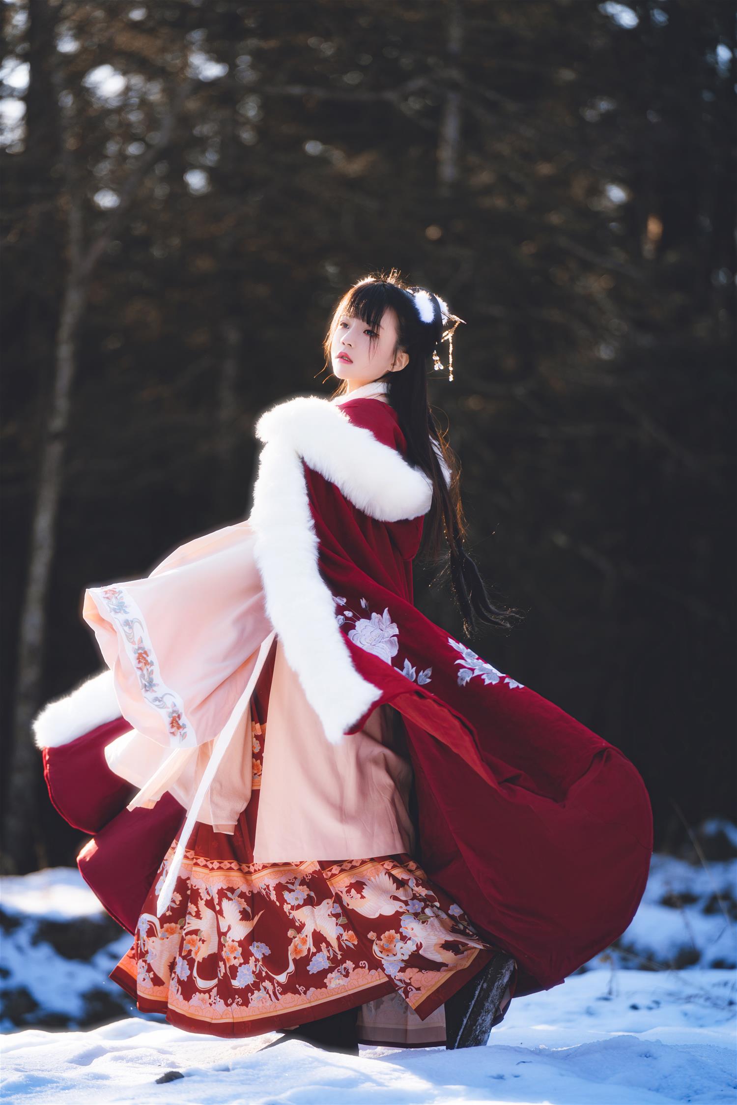 桜桃喵 熹微 [30P-767MB]