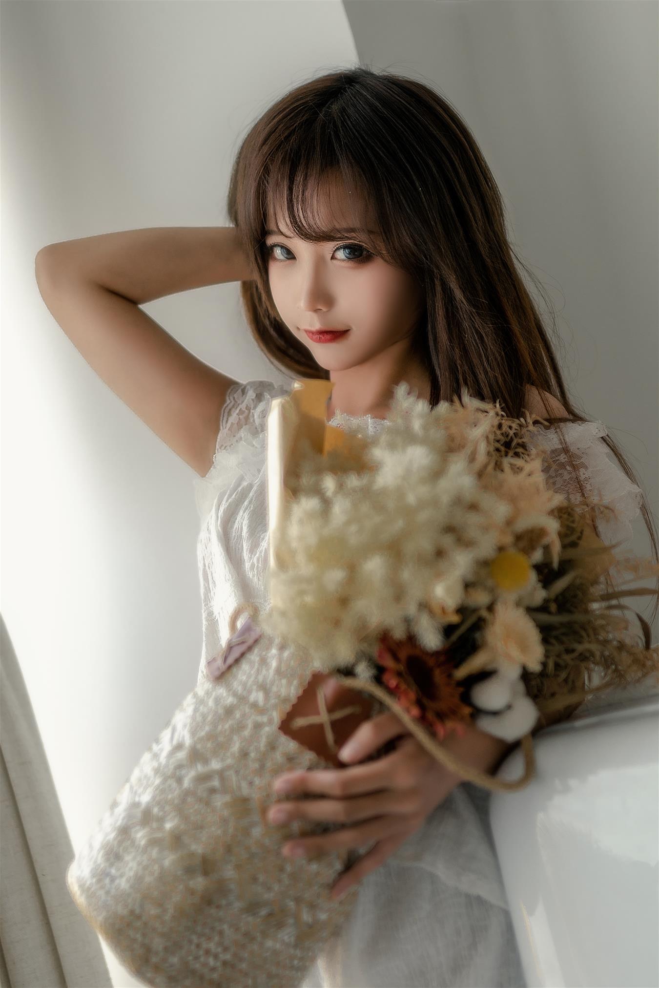 蠢沫沫 白睡衣 [29P-271MB]