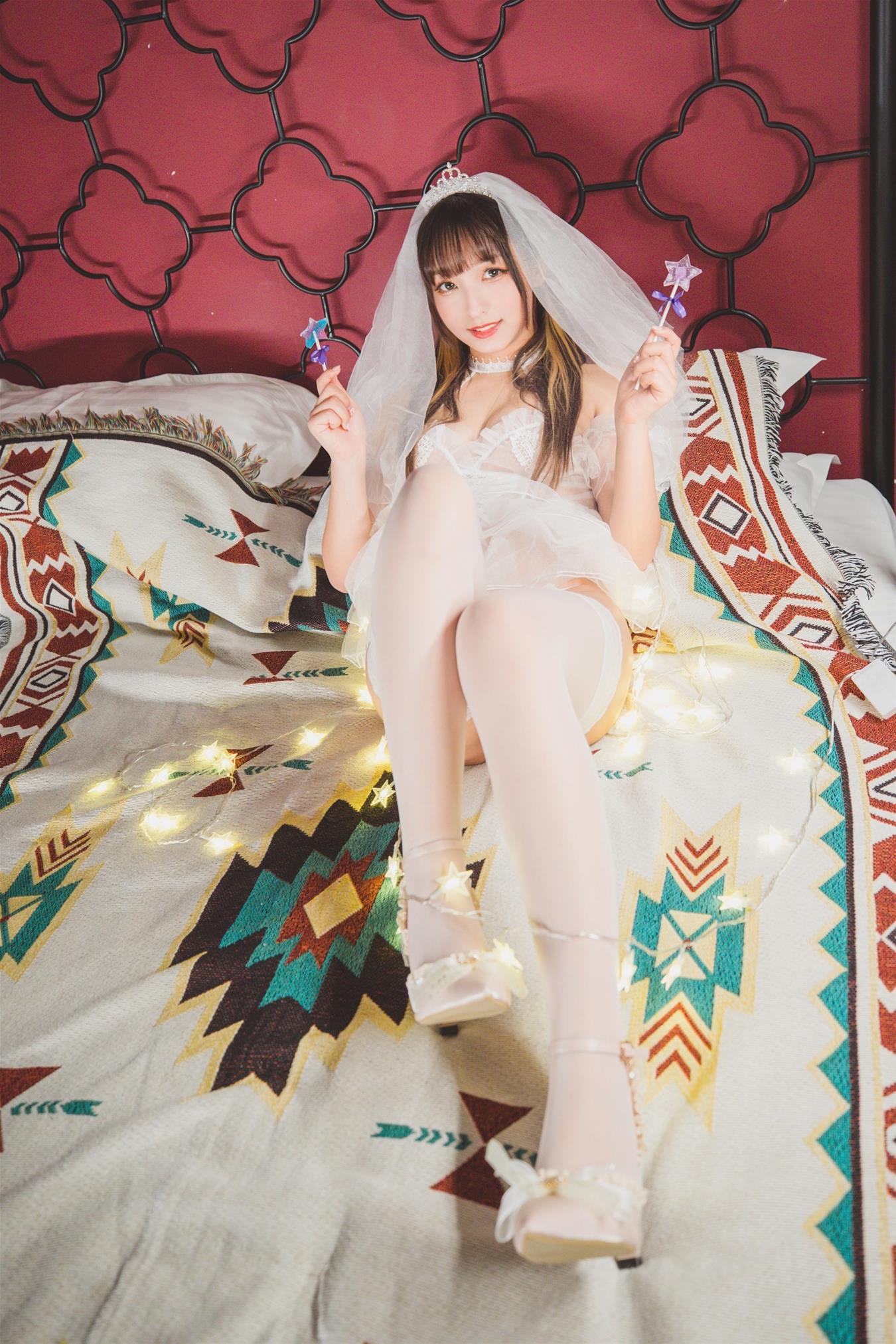 神楽坂真冬 VOL.049 光の囁き 光の修女 [150P2V-888MB]