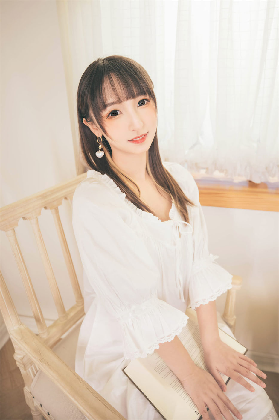 神楽坂真冬 VOL.056 許しの日 苦行修女 [150P2V-1.06GB]