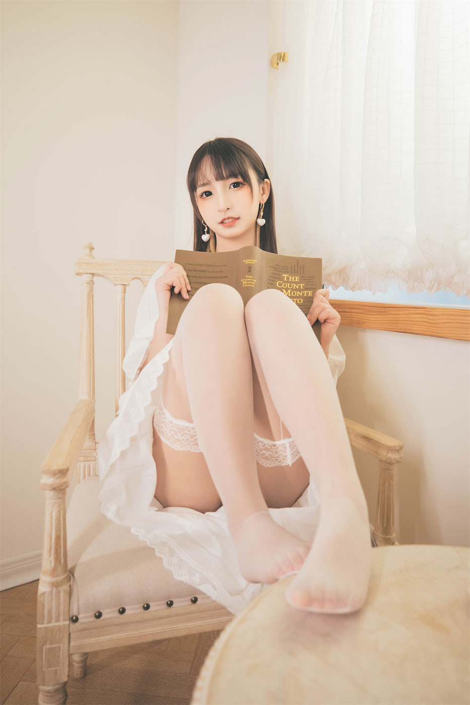 神楽坂真冬 VOL.056 許しの日 苦行修女 [150P2V-1.06GB]